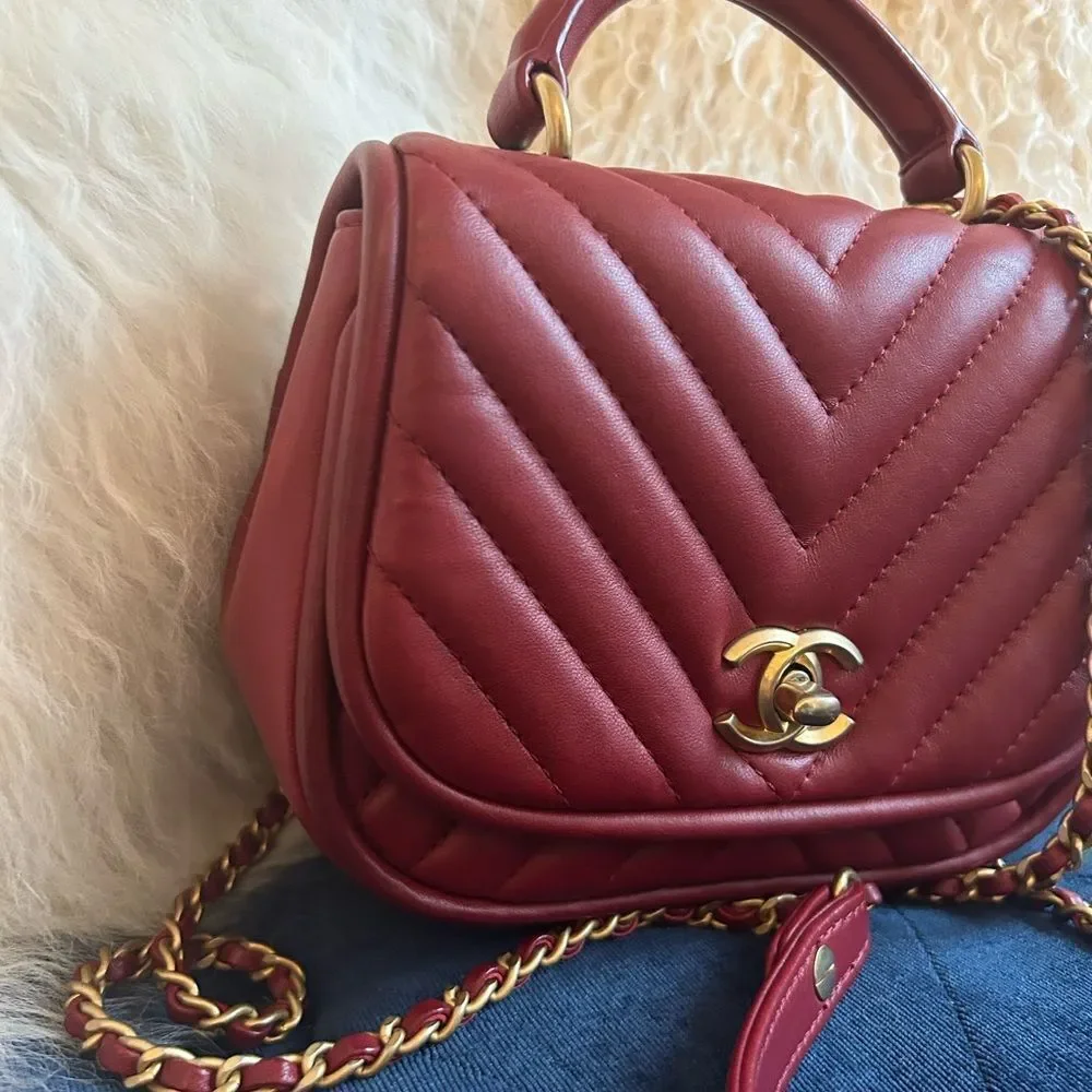Chanel Red chev coco handle small Leather Handbag